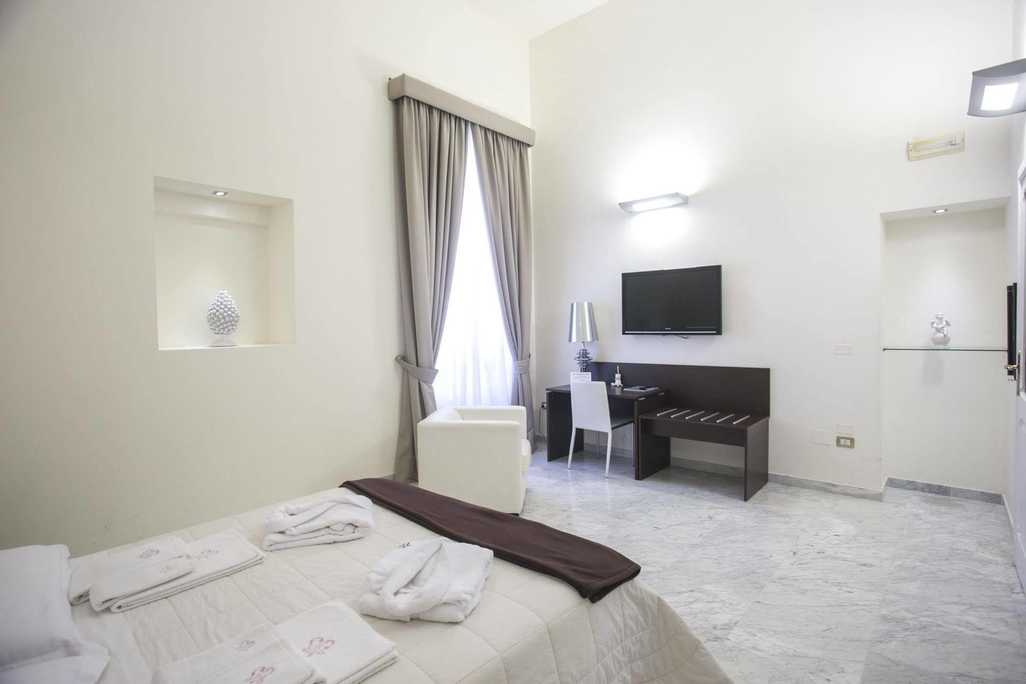 Apollo Suites Lecce Exterior foto